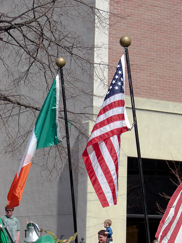 Irish and American flags (272.83 KB)