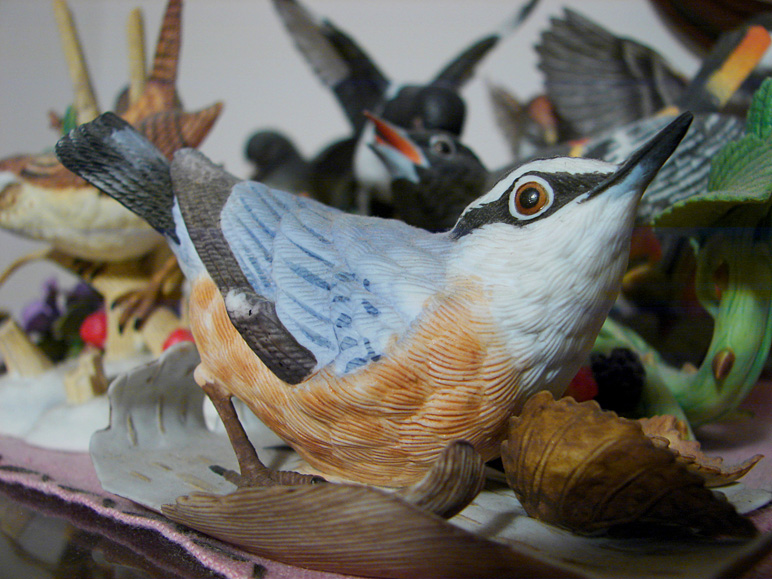 One of many bird figurines at my grandma's (218.78 KB)