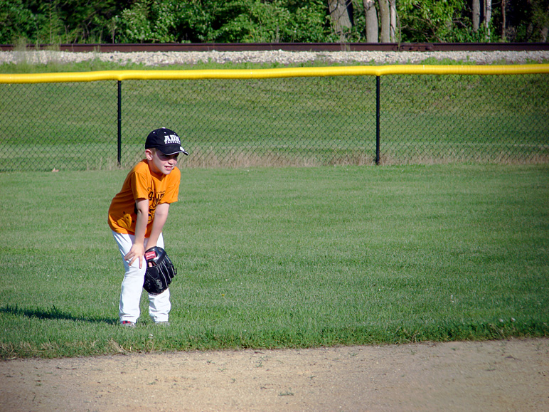 Jake ready for a ground ball (301.59 KB)