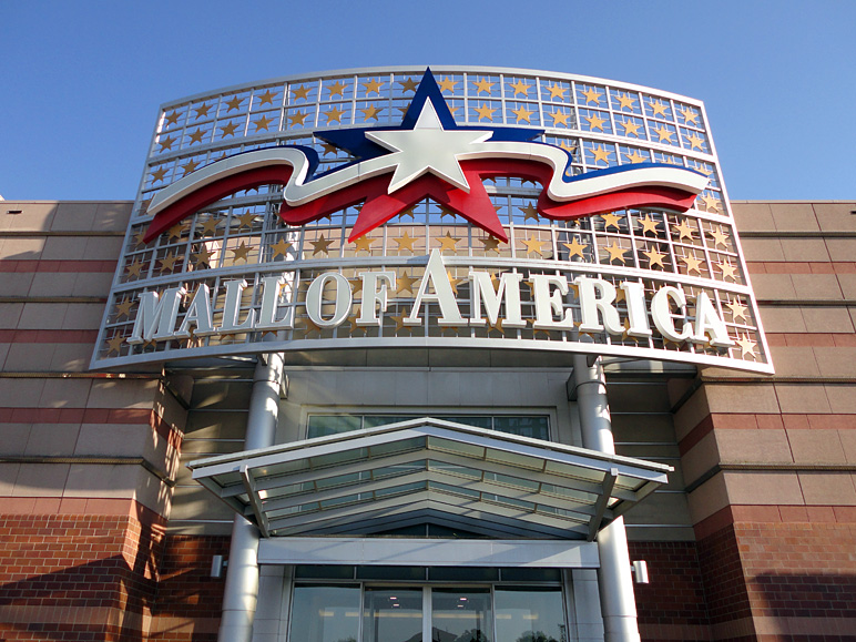Mall of America façade (242.66 KB)