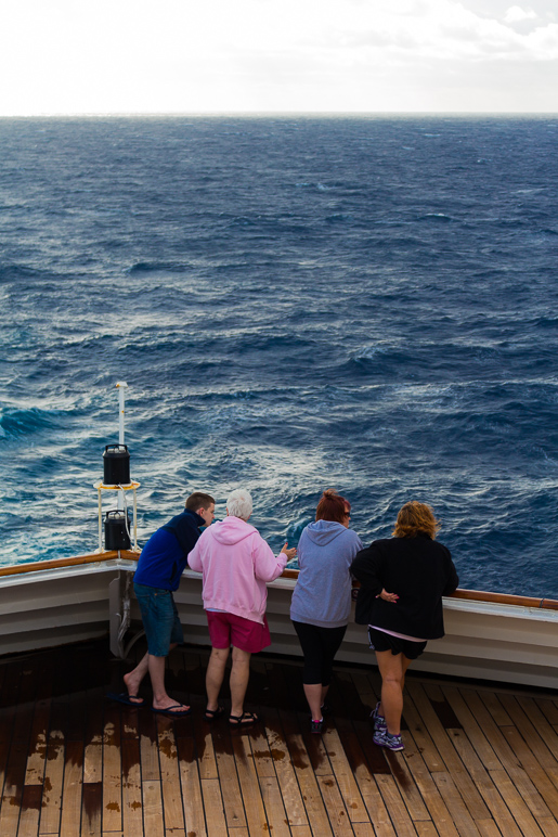 Jake, Carol, Anna and Jody looking out the aft end of the ship. (254.35 KB)