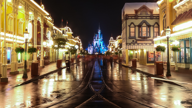 This is looking up Main Street towards Cinderella's Castle, again with a long exposure to remove the crowd as much as possible. (275.91 KB)