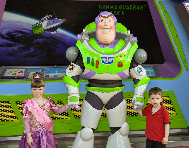 Katelyn and Lucas with Buzz Lightyear (316.83 KB)