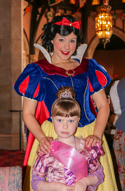 Katelyn and a different Snow White (282.20 KB)
