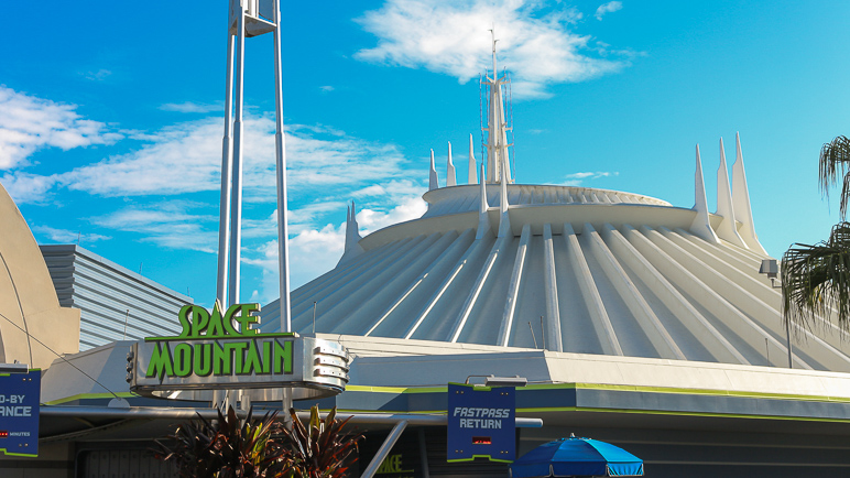 Look!  Space Mountain! (217.58 KB)