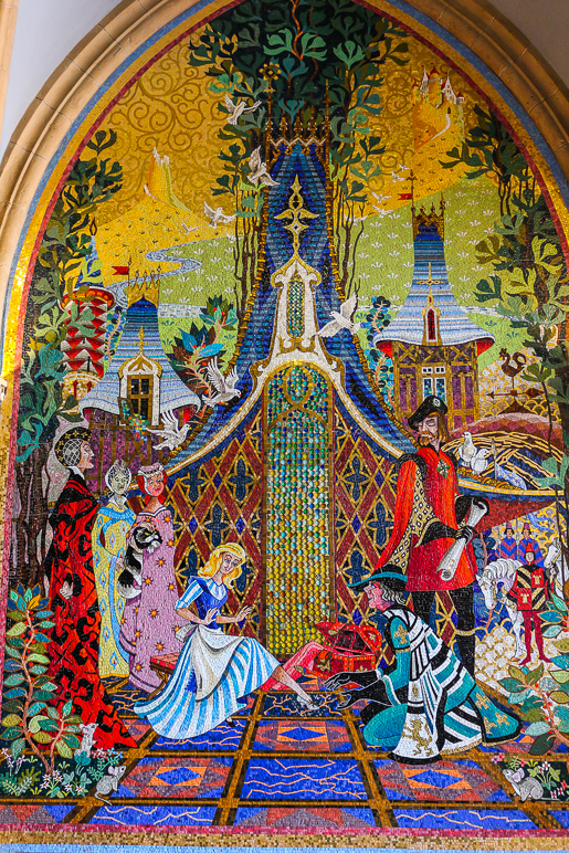 Murals like this are inside Cinderella's Castle (598.43 KB)