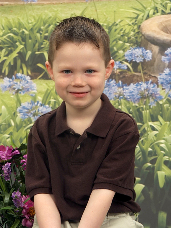 Andrew with a springy backdrop (190.01 KB)
