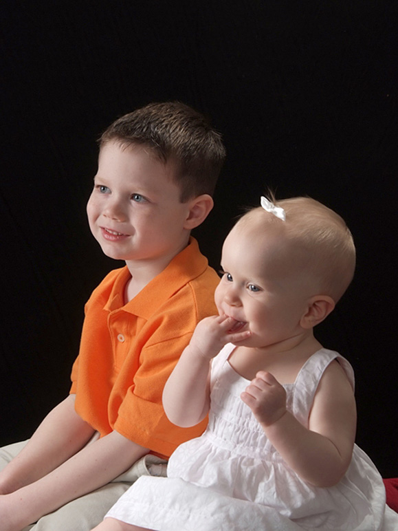 Drew and Kate looking happy (132.68 KB)