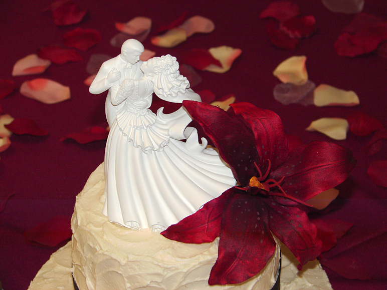 The cake-topper (177.89 KB)