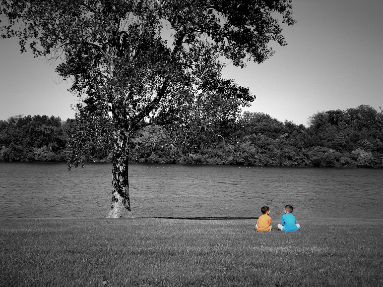 Cool photo where Jake and Drew are the only parts in color (252.67 KB)