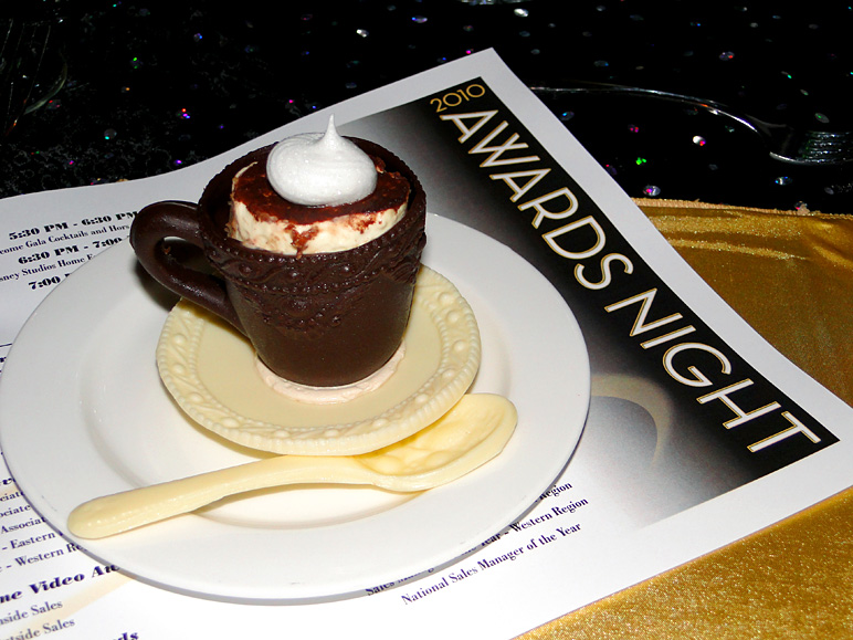 Here's our Alice in Wonderland-themed desert (201.25 KB)