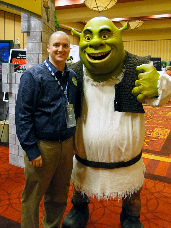 Me with Shrek (254.16 KB)