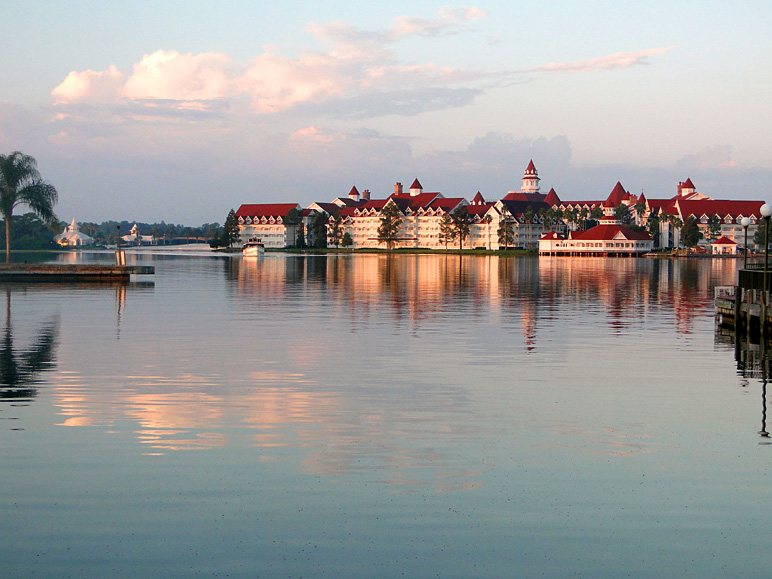 The Grand Floridian Resort (184.26 KB)