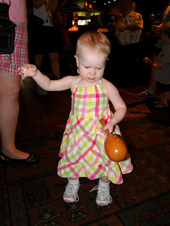 Kate with a maraca (195.28 KB)