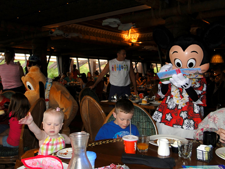 Kate and Jake with Mickey (225.29 KB)