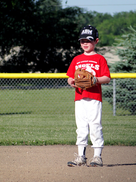 Andrew's ready to play ball (220.45 KB)