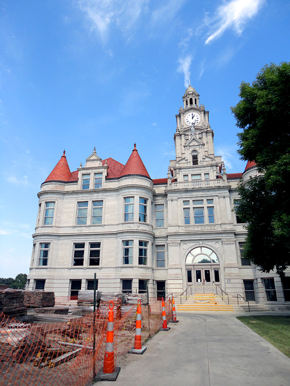 Here's the work going on in front of the Dallas County Courthouse (230.62 KB)
