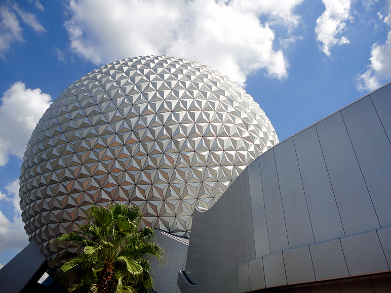 I really like this picture of Spaceship Earth (213.41 KB)