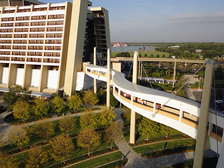 This walkway connects Bay Lake Tower to the Contemporary Resort (290.44 KB)