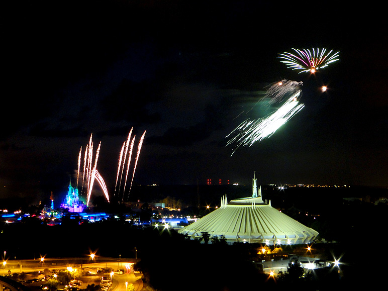 Some more fireworks (162.28 KB)