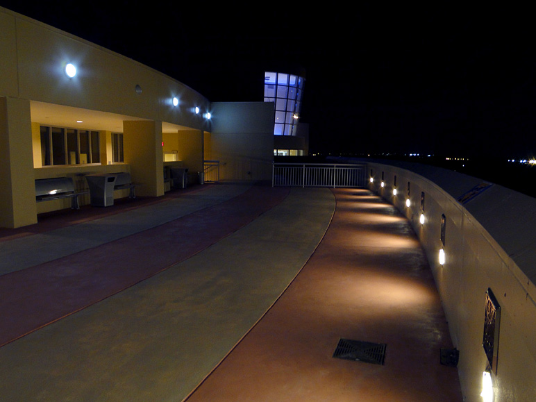 Here's a view of the rooftop itself (137.60 KB)
