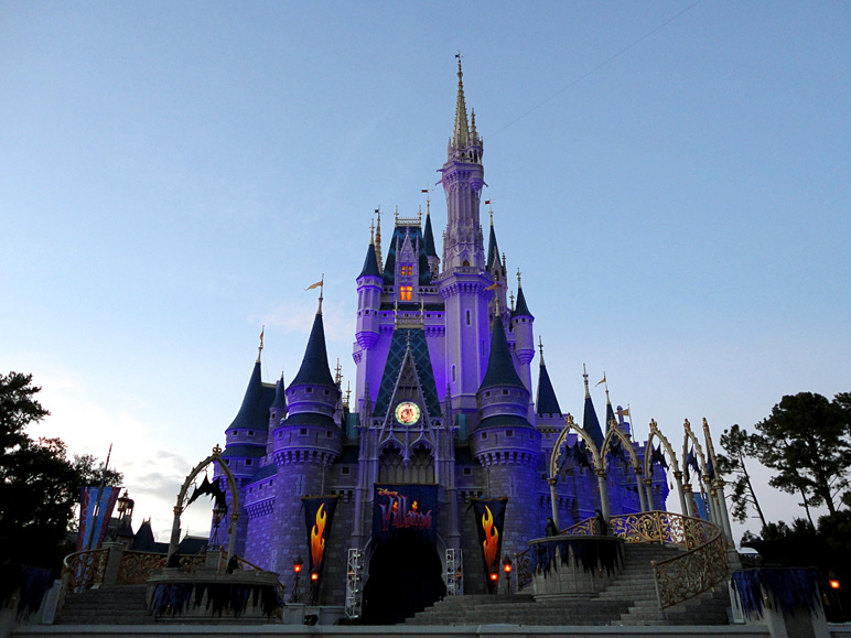 A purple Cinderella's Castle (178.25 KB)
