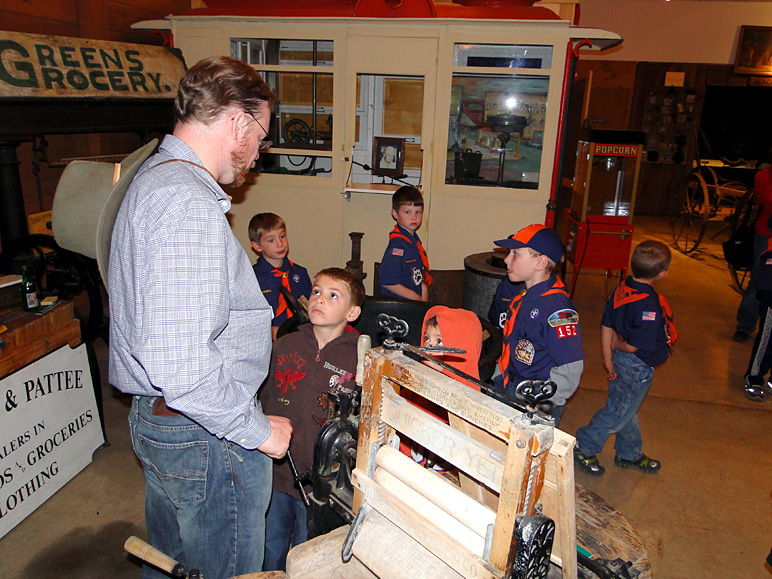 The cub scouts were getting a tour (268.35 KB)