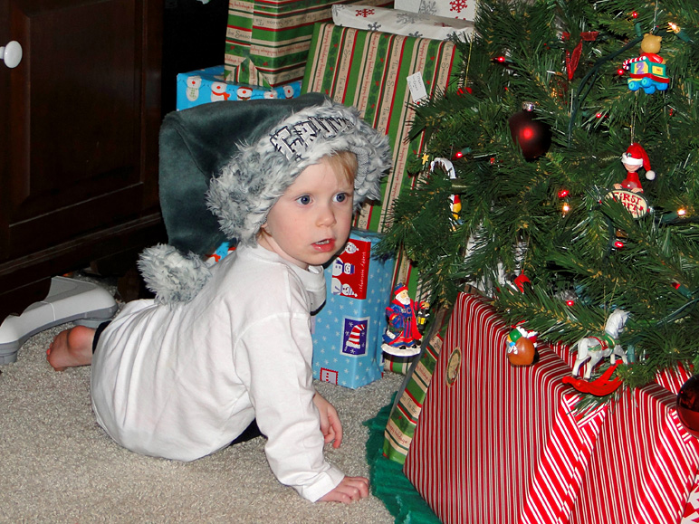 Katelyn stole my grumpy hat (294.67 KB)