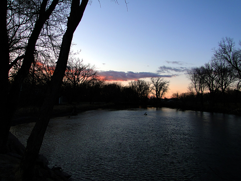 Another gorgeous sunset picture (200.32 KB)