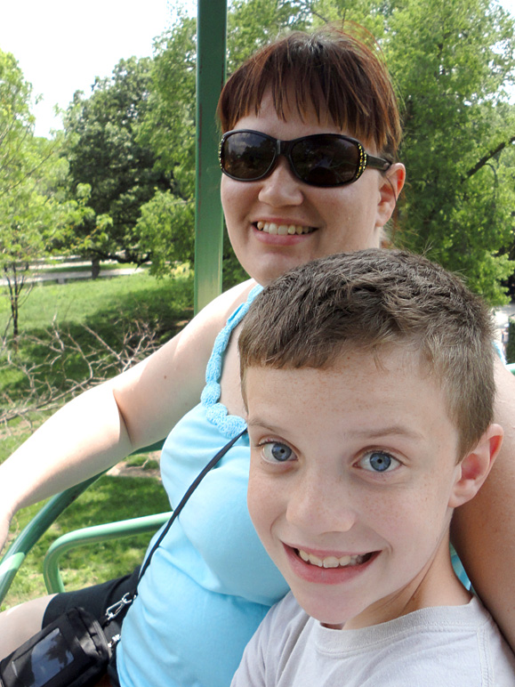 Anna and Jacob on the lift (223.21 KB)