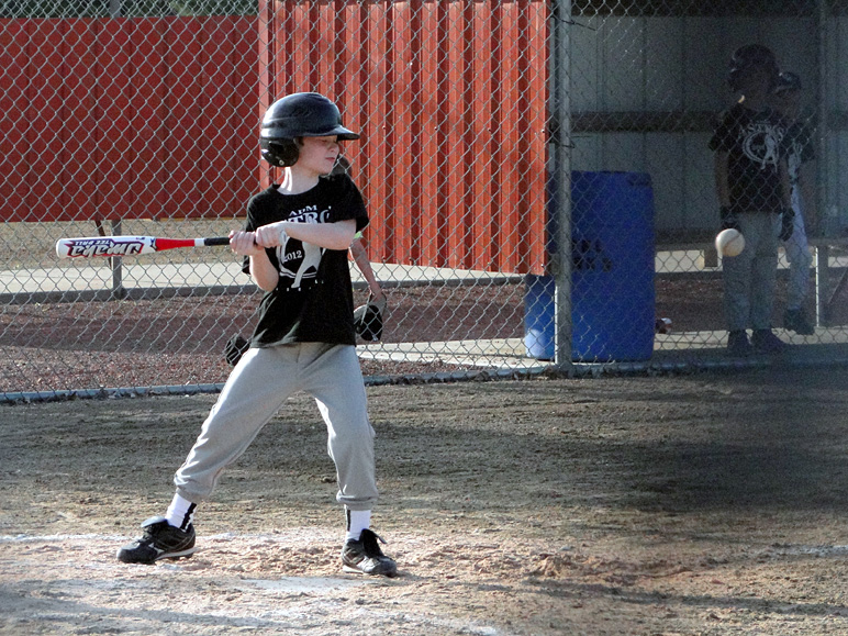 Nice little action shot of Andrew (292.70 KB)