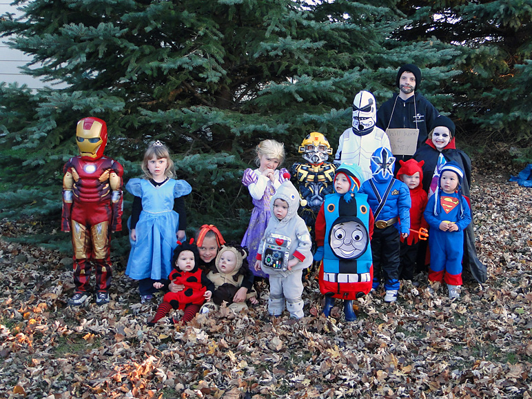 These are all the kids at our sitter's (353.26 KB)