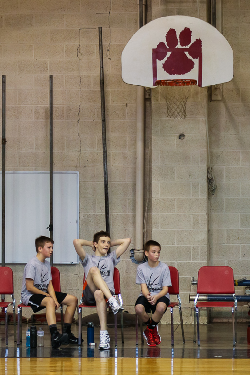 Jake was clearly pretty relaxed on the bench. (228.77 KB)