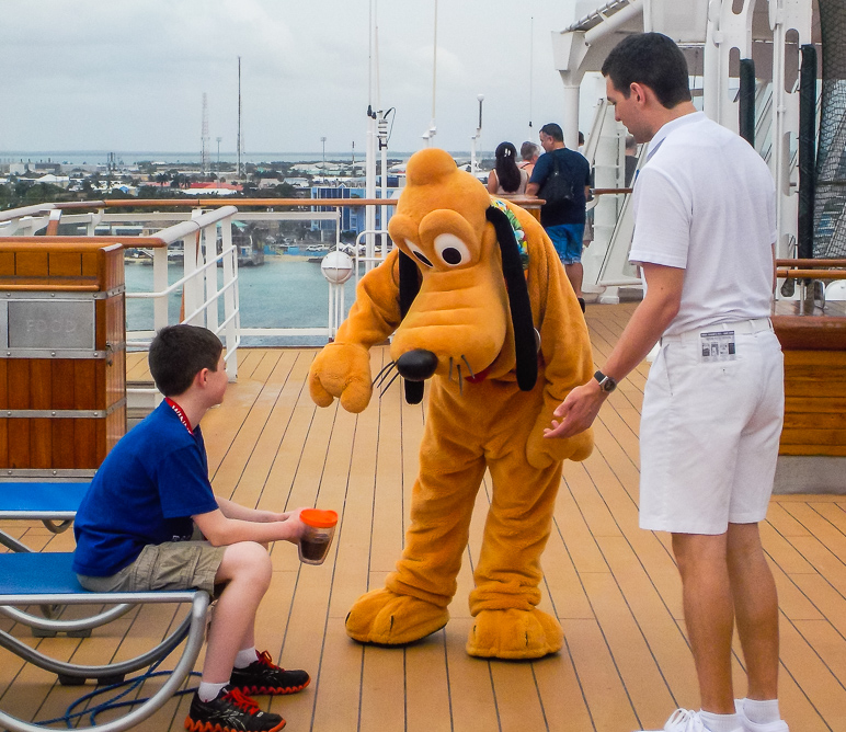 Pluto came up and started pesturing Andrew, who was just too cool for the whole situation. (325.62 KB)