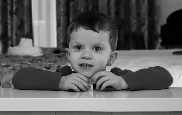 I think Lucas was impressed with our suite. (97.34 KB)