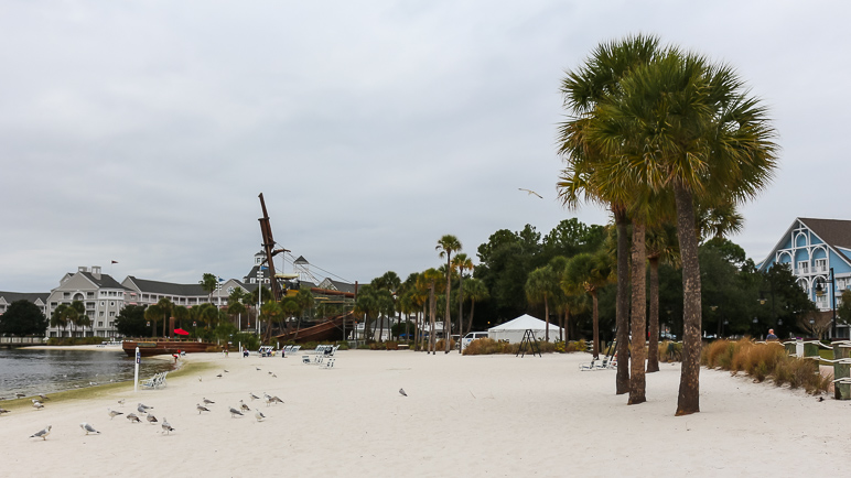 This is the beach in front of the Beach Club Resort (151.87 KB)