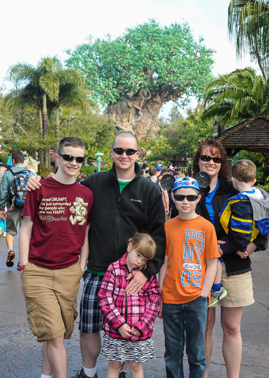 Family photo at Animal Kingdom (351.94 KB)